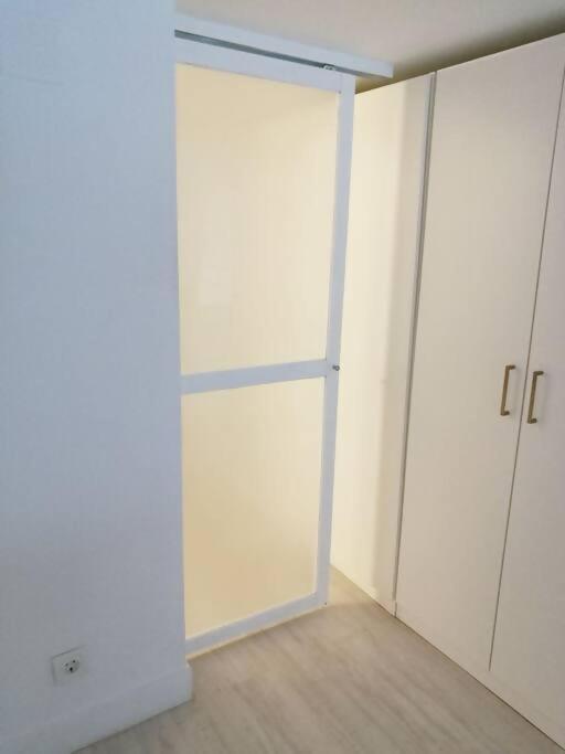 Duplex Center Parking Netflix Amazon Video Sevilha Exterior foto