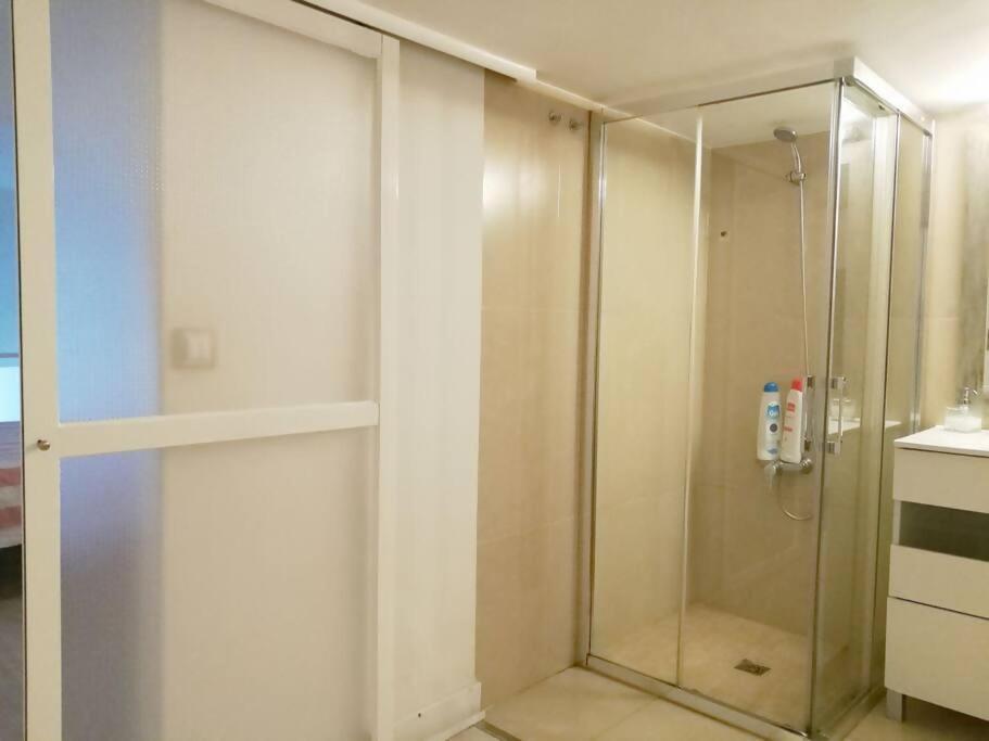 Duplex Center Parking Netflix Amazon Video Sevilha Exterior foto