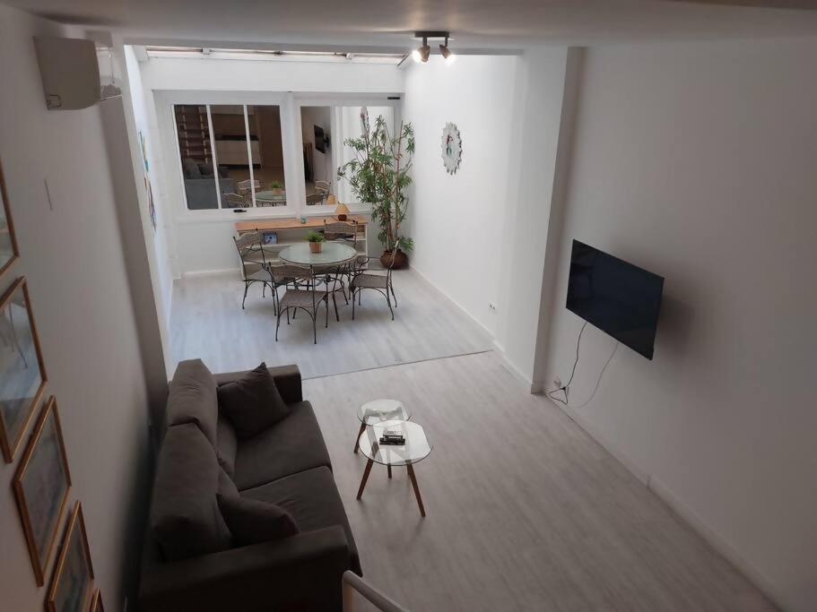 Duplex Center Parking Netflix Amazon Video Sevilha Exterior foto