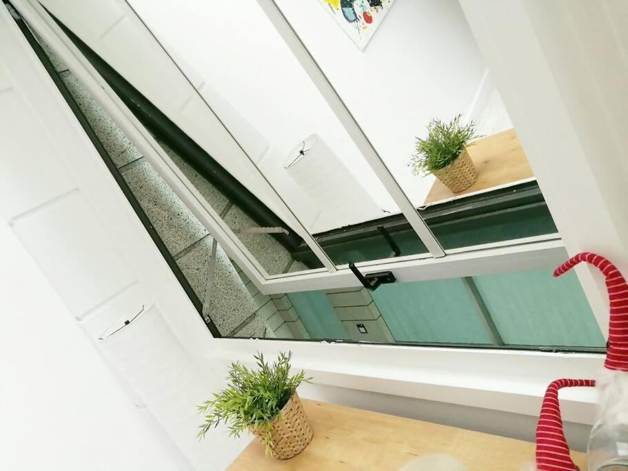 Duplex Center Parking Netflix Amazon Video Sevilha Exterior foto